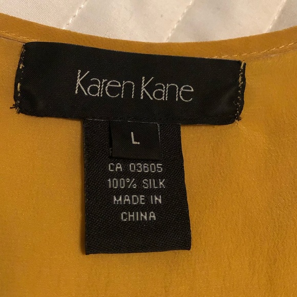 Karen Kane 100% Silk Sleeveless Blouse. Size Large. - Picture 2 of 9